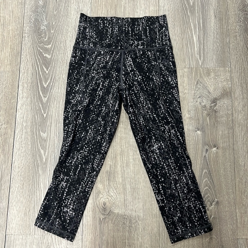 Athleta Salutation II Capri